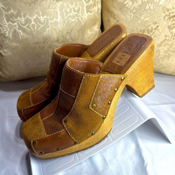 (Z1) Bakers Vintage Y2k Chunky ShoesLeather clogs with studs size 10 B - Picture 1 of 9